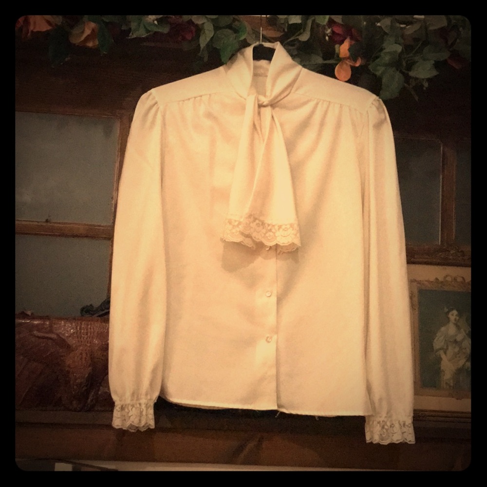True American Vintage Victorian Bow Top